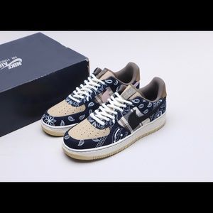 Customize Air Force x Travis Scott bandanna